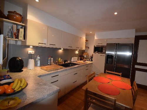 Cuisine, micro-ondes, frigo américain